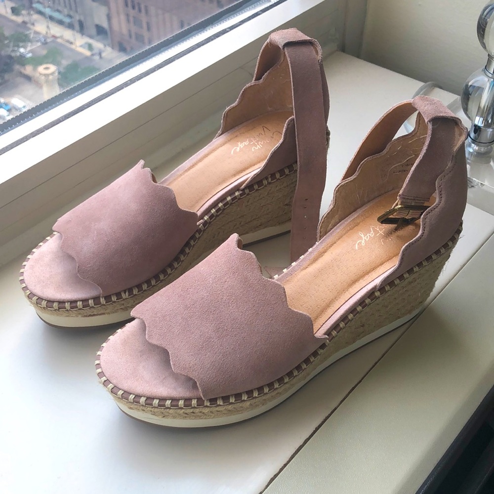 Crown Vintage Wedges. Size 7.